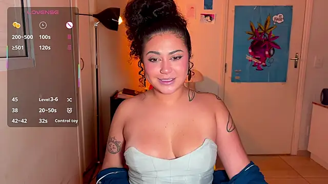 Snapshot of ann4montez_ chatting on 06/11/26, 02:00 ann4montez online show from 06/11/26, 02:00