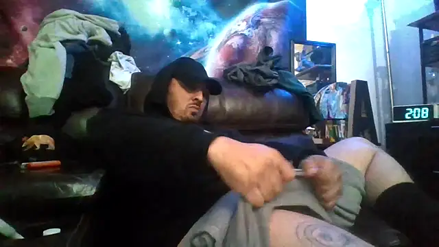 Snapshot of Antoniothedon chatting on 12/17/25, 09:10 Antoniothedon online show from 12/17/25, 09:10