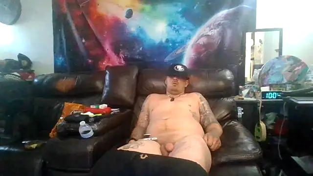 Snapshot of Antoniothedon chatting on 04/18/26, 05:06 Antoniothedon online show from 04/18/26, 05:06