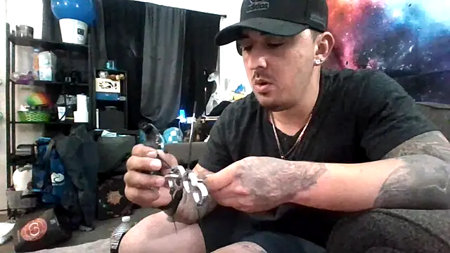 Snapshot of Antoniothedon chatting on 05/13/26, 06:22 Antoniothedon online show from 05/13/26, 06:22