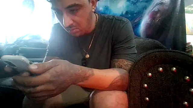 Snapshot of Antoniothedon chatting on 05/17/26, 07:10 Antoniothedon online show from 05/17/26, 07:10