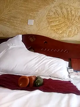 sexxylucia online show from 09/28/25, 07:25