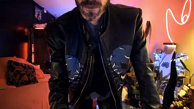 Snapshot of leatherz69 chatting on 12/22/24, 07:22 leatherz69 online show from 12/22/24, 07:22