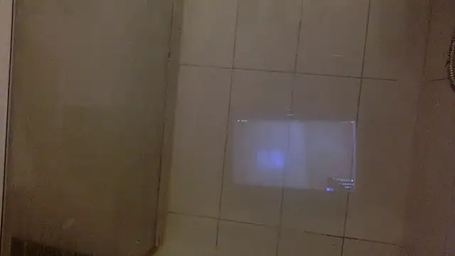 Snapshot of benoithot chatting on 01/17/25, 12:21 benoithot online show from 01/17/25, 12:21