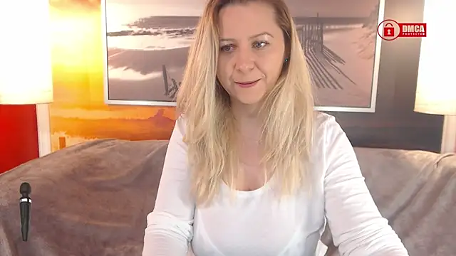 Snapshot of BigBoobsARRI chatting on 01/22/25, 08:51 BigBoobsARRI online show from 01/22/25, 08:51