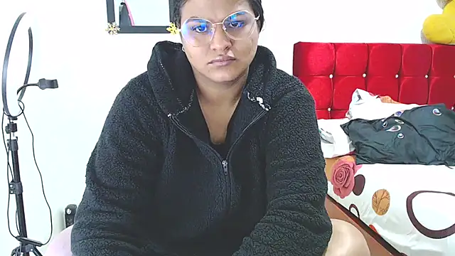 SweetAlmaa online show from 01/14/25, 09:45