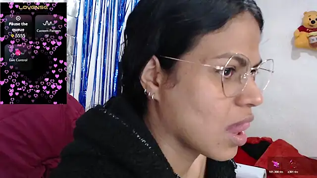 SweetAlmaa online show from 10/27/25, 10:30