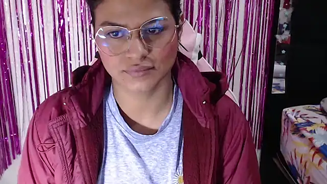 SweetAlmaa online show from 05/11/26, 09:59