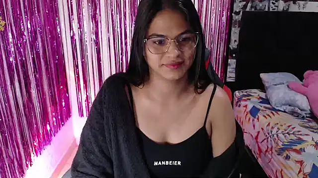 SweetAlmaa online show from 06/26/26, 10:19