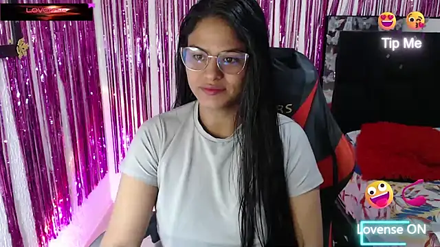 SweetAlmaa online show from 07/04/26, 10:54