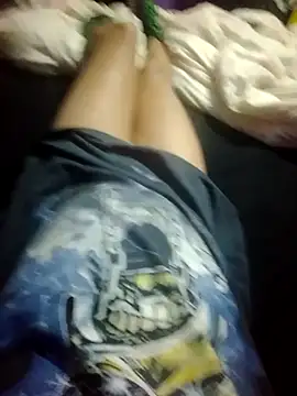 Snapshot of lorraine_alves_ferreira chatting on 10/31/25, 11:39 lorraine alves ferreira online show from 10/31/25, 11:39