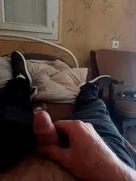 Snapshot of seba_tien chatting on 10/18/25, 08:48 seba tien online show from 10/18/25, 08:48