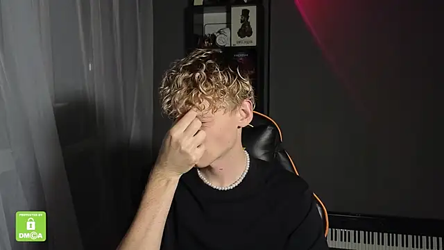 Keytaro online show from 09/12/25, 11:37