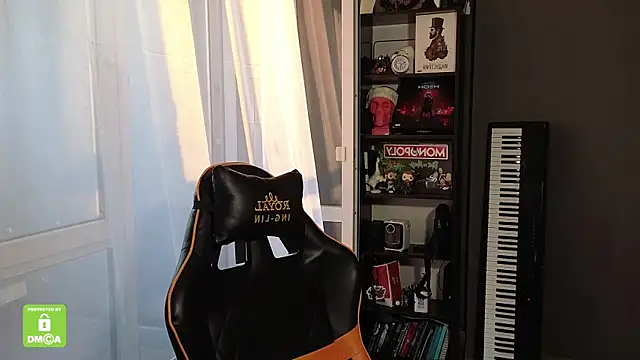 Keytaro online show from 09/14/25, 02:49