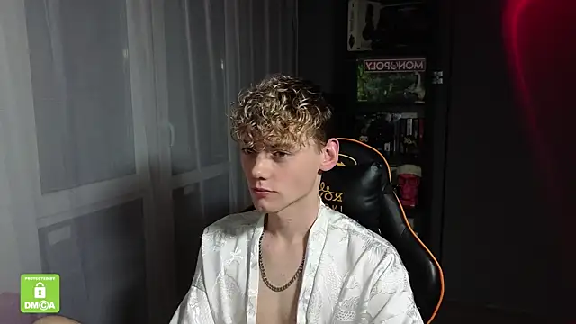 Keytaro online show from 10/16/25, 12:55