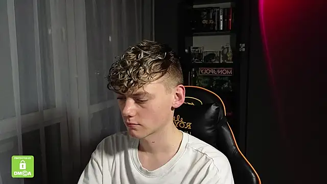 Keytaro online show from 11/13/25, 10:52