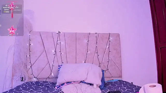 Kaela18 online show from 12/18/24, 04:17