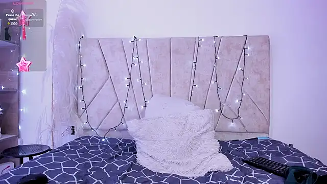 Kaela18 online show from 12/20/24, 12:49