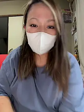 Snapshot of annna_annna_2024 chatting on 10/05/25, 06:45 annna annna 2024 online show from 10/05/25, 06:45