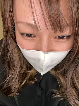 Snapshot of annna_annna_2024 chatting on 10/10/25, 01:32 annna annna 2024 online show from 10/10/25, 01:32