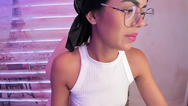 Isa little4u online show from 09/20/25, 01:01