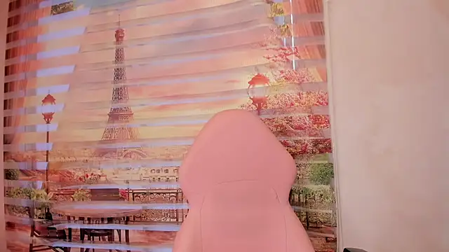 Isa little4u online show from 10/09/25, 11:19