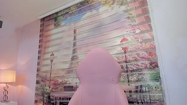 Isa little4u online show from 10/15/25, 04:34