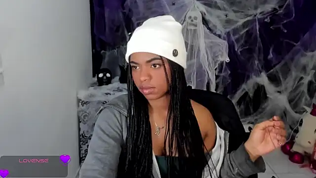 Marce 22 online show from 10/12/25, 10:42