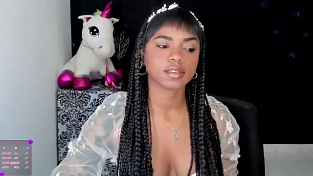 Snapshot of Marce_22 chatting on 11/03/25, 09:05 Marce 22 online show from 11/03/25, 09:05