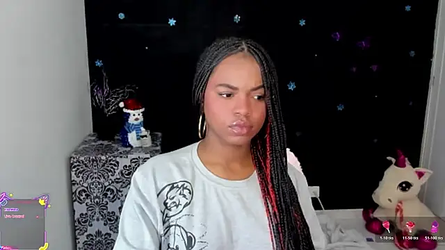 Snapshot of Marce_22 chatting on 11/22/25, 11:26 Marce 22 online show from 11/22/25, 11:26