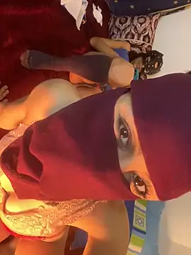 Snapshot of Beautiful_arab chatting on 03/07/25, 02:25 Beautiful arab online show from 03/07/25, 02:25