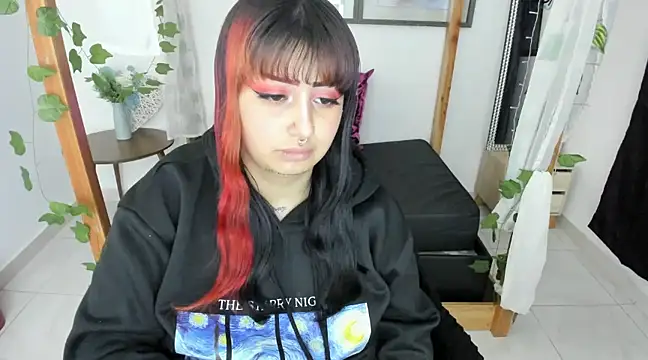 lussyevans24 online show from 01/06/25, 10:02
