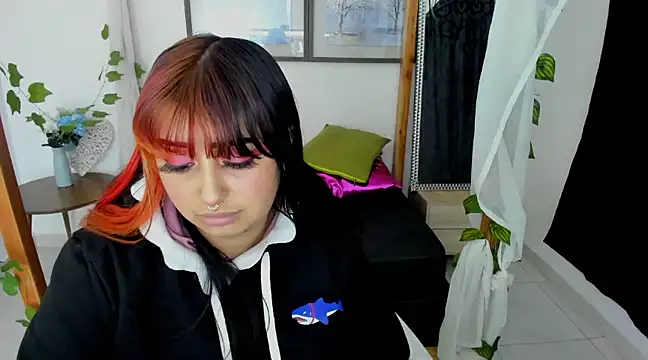 lussyevans24 online show from 01/24/25, 06:57