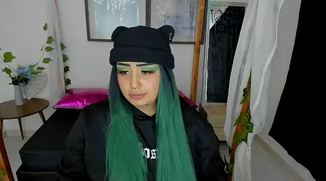 lussyevans24 online show from 01/25/25, 07:49