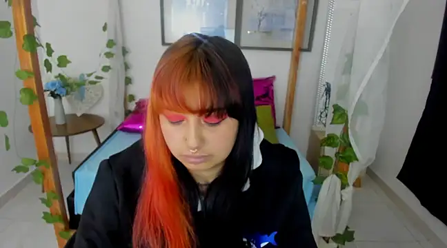 lussyevans24 online show from 01/30/25, 03:55