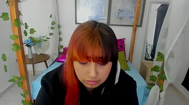 lussyevans24 online show from 01/30/25, 06:56