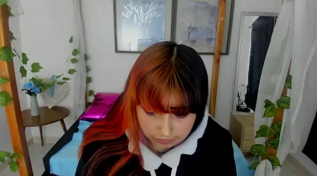 lussyevans24 online show from 01/30/25, 09:57