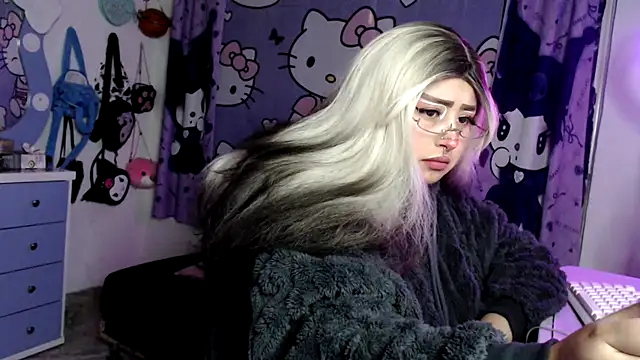 lussyevans24 online show from 04/24/26, 04:26