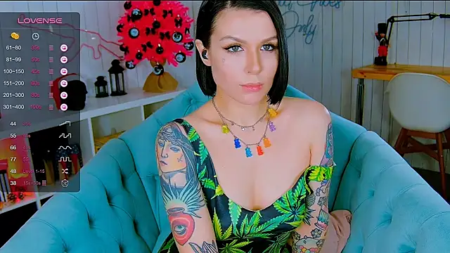 Snapshot of My_toys_pink chatting on 12/12/24, 07:08 My toys pink online show from 12/12/24, 07:08