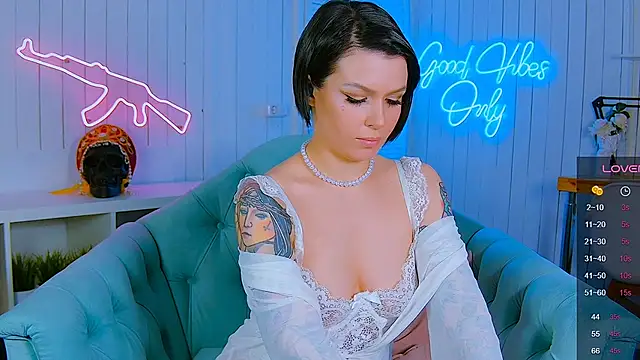 Snapshot of My_toys_pink chatting on 03/09/25, 12:42 My toys pink online show from 03/09/25, 12:42