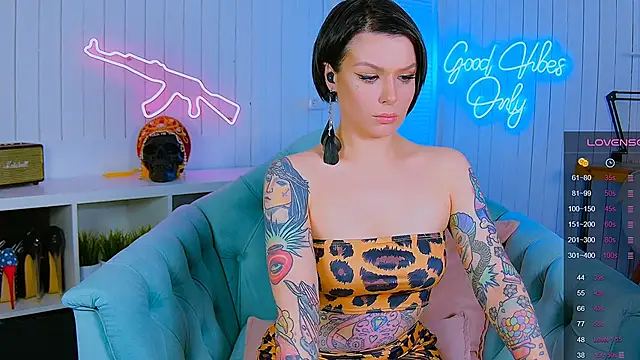 Snapshot of My_toys_pink chatting on 03/13/25, 03:44 My toys pink online show from 03/13/25, 03:44