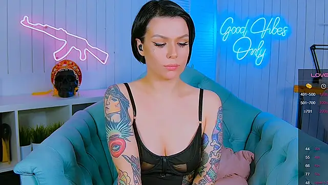 Snapshot of My_toys_pink chatting on 03/13/25, 07:42 My toys pink online show from 03/13/25, 07:42