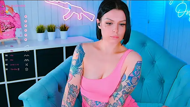 Snapshot of My_toys_pink chatting on 10/19/25, 02:56 My toys pink online show from 10/19/25, 02:56