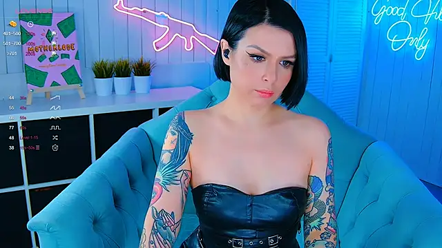 Snapshot of My_toys_pink chatting on 11/26/25, 04:35 My toys pink online show from 11/26/25, 04:35