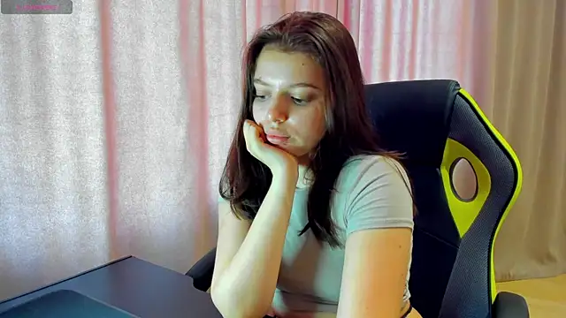 Nicky Rosee online show from 06/02/26, 05:42