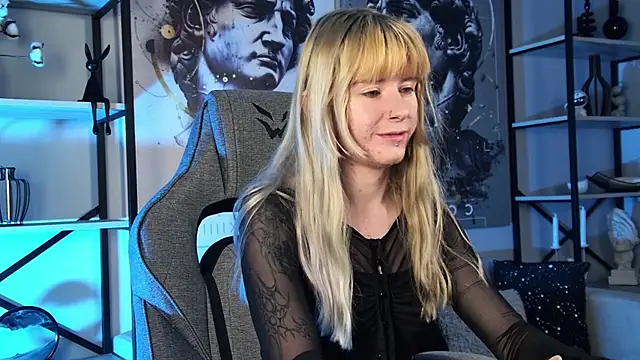 LexiWenford online show from 06/22/26, 04:20