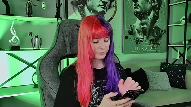 LexiWenford online show from 06/26/26, 04:50