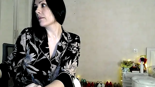 Devil Goddess online show from 12/23/24, 09:40