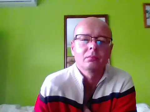 Snapshot of Tiger202441 chatting on 10/13/25, 08:36 Tiger202441 online show from 10/13/25, 08:36