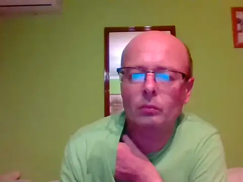 Snapshot of Tiger202441 chatting on 11/12/25, 10:52 Tiger202441 online show from 11/12/25, 10:52